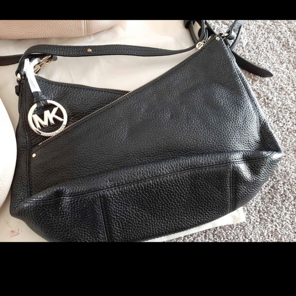 Michael kors black medium satchel - Picture 3 of 16